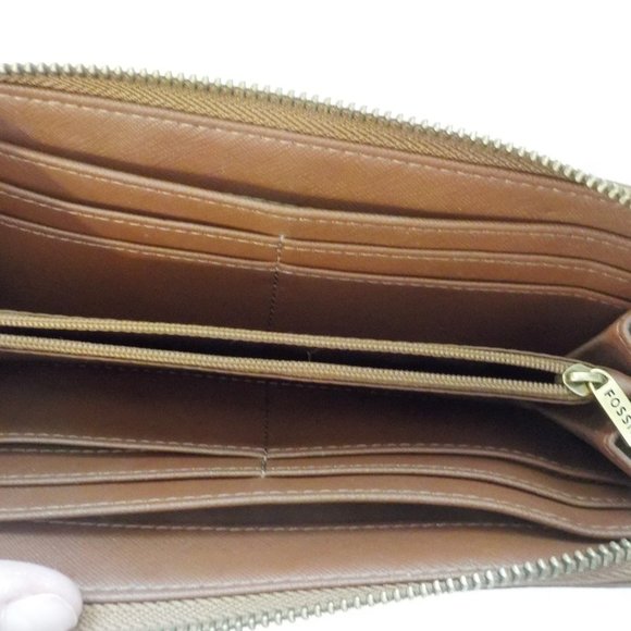 HAD IT TOO LONG GOTTA GO Fossil wallet brown classic EUC leather - Picture 5 of 5